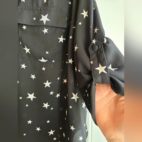 Torrid 00 Harper 3/4 Sleeve Pullover Blouse, Black with White Star Print, EUC - Picture 3 of 7